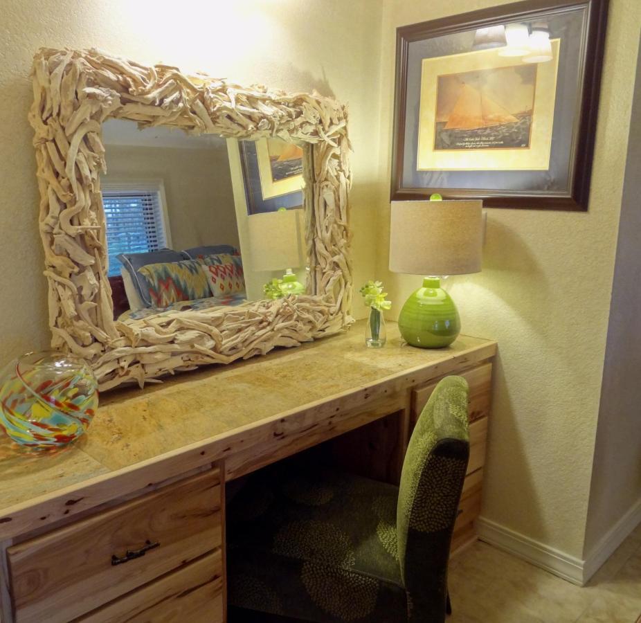 Poolside King Cabana With Full Kitchen, King Bed, Sleeper Sofa And Pool Access, Hotel Room Mount Ida Exterior foto