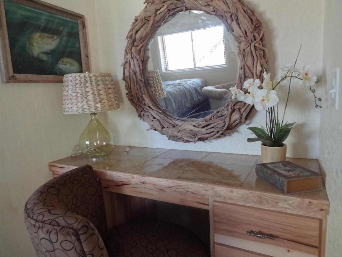 Poolside King Cabana With Full Kitchen, King Bed, Sleeper Sofa And Pool Access, Hotel Room Mount Ida Exterior foto